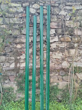 04 poteaux de cloture