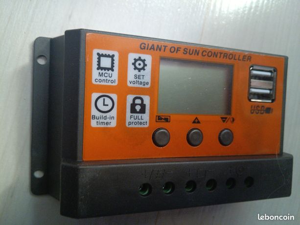 1 Chargeur solaire PMW 60A / 720W plus
