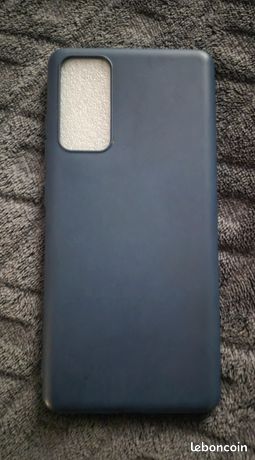 1 coque bleus et 3 protèges écran s20fe