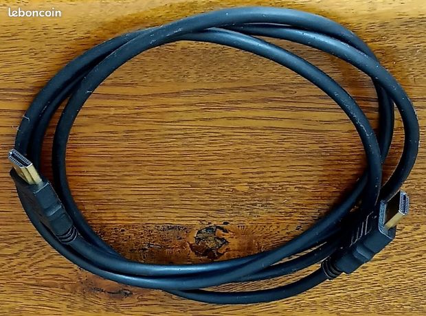 1 cordon HDMI mâle / mâle noir de 150 cm Connecteurs