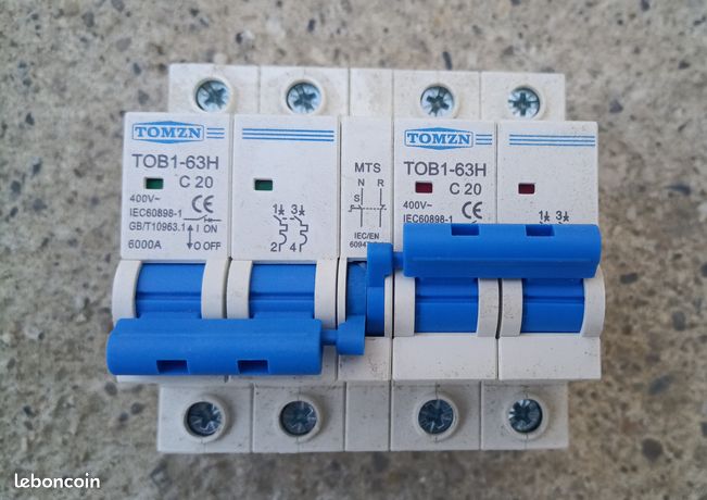 1 Inverseur de Source Manuel Transfert 20A plus
