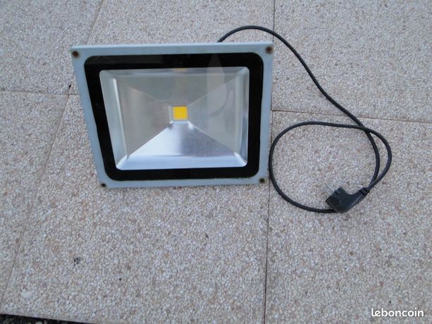 1 projecteurs LED blanc chaud 2700 3200 k