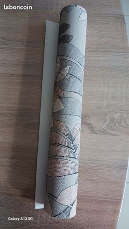 1 rouleau de papier peint