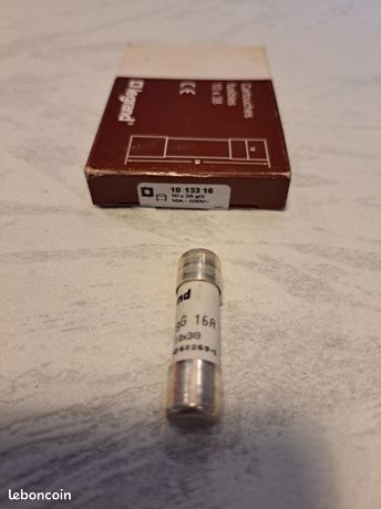 10 cartouches fusibles 10x38 LEGRAND 500v 16A