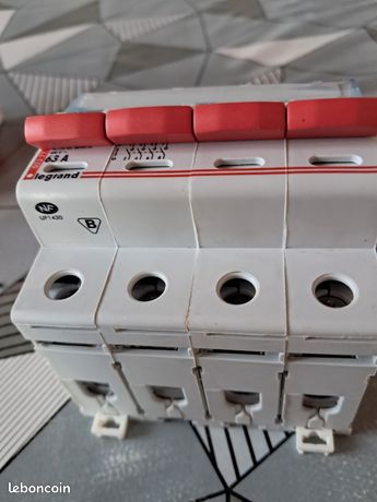 10 intersectionneurs à declenchement