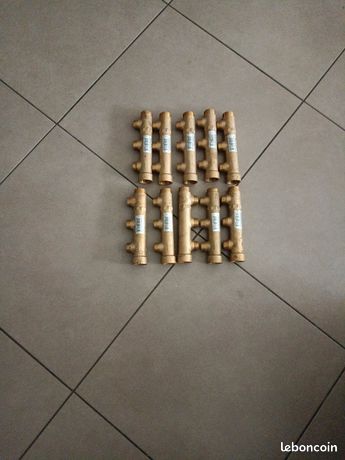 10 nourrices en laiton