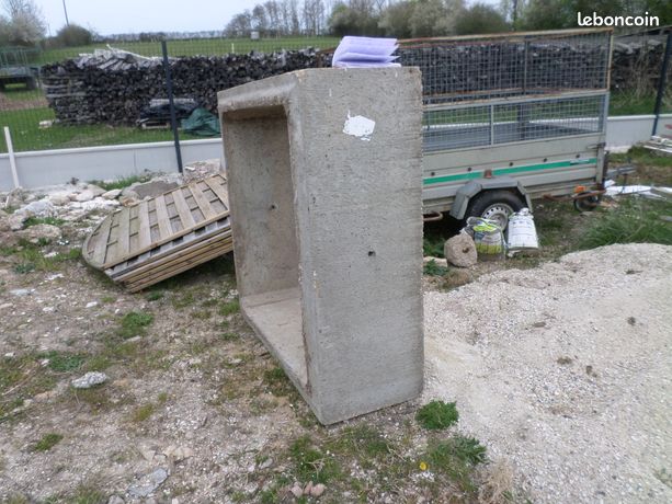 1 réhausse béton carré DIM 1m40cm x 1m40cm . H 50 cm . épaisseur 10cm
