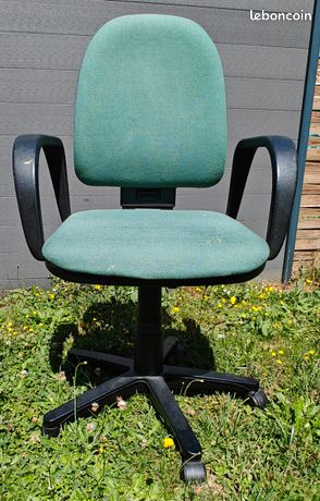 2 Chaises de bureau pivotantes