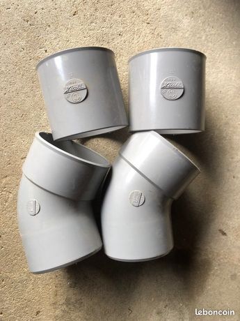 2 coudes et 2 raccords droits en pvc de 125