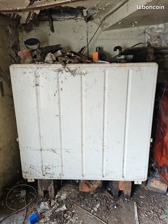 2 cuves a fioule 1/4 remplie