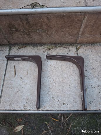 2 équerres pour étagères