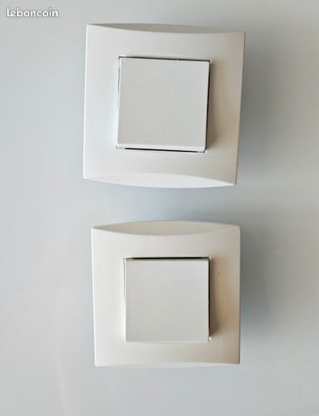 2 interrupteurs poussoir Almobard Alvais