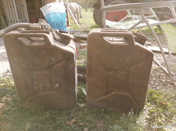 2 jérricanes