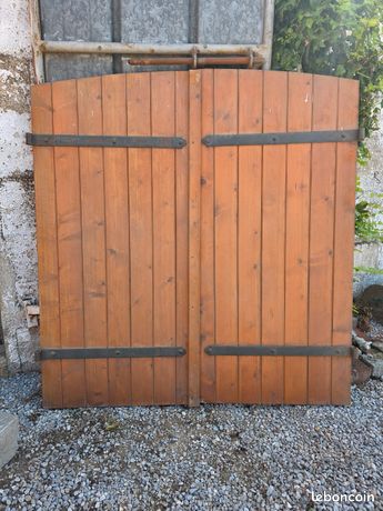 2 paires Volets en bois