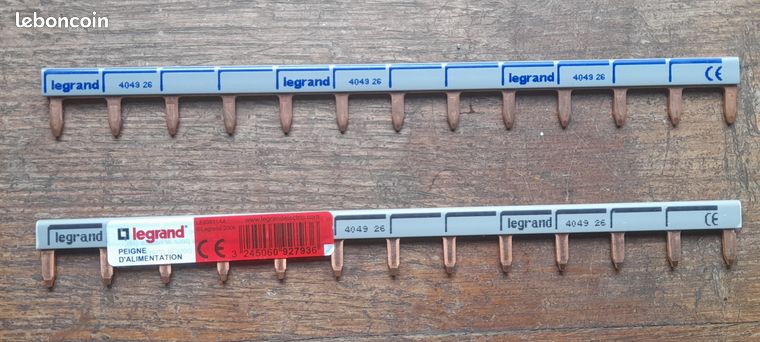 2 peignes de raccordement réversibles Legrand neufs