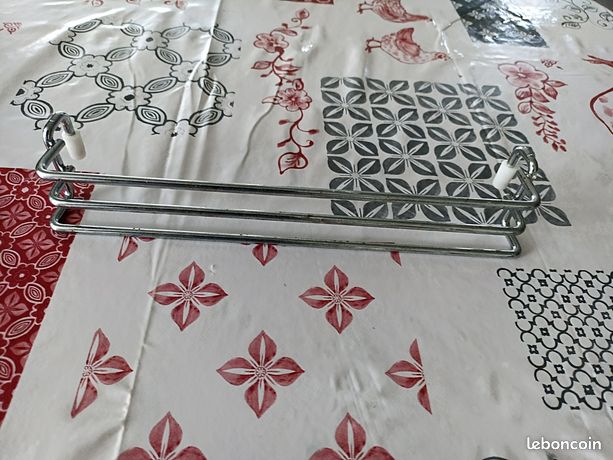 2 petites grilles en bas de porte pour réfrigérateur congélateur beko 2 portes 2 tiroirs bas prix négociable