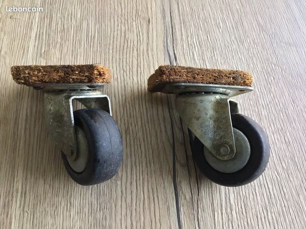 2 roulettes pivotantes