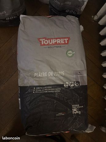 2 sacs de plâtre de Paris