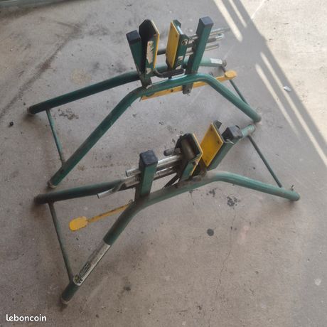 2 Supports presseur pour portes et panneaux