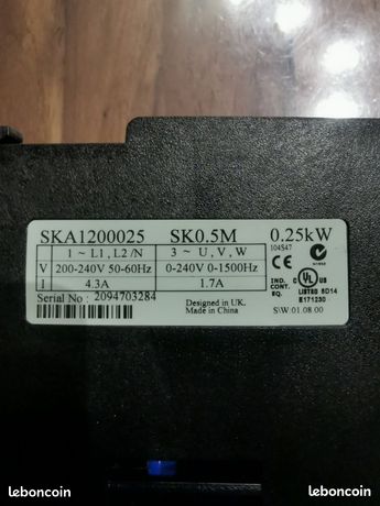 2 variateurs de vitesse leroy somer SKA1200025 SK0. 5M 0.25kW