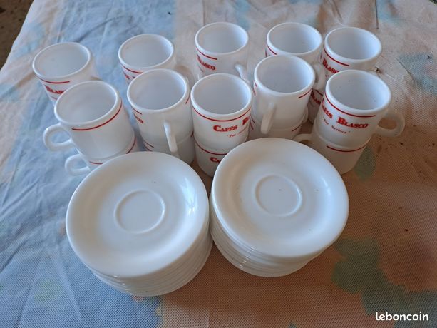 20 tasses à café publicitaires + soucoupes bouigane63