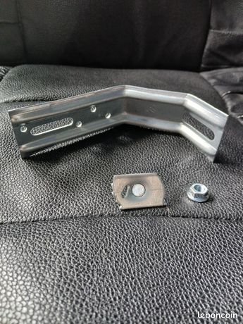 24 equerres + 24 clameaux pour fenetres pvc