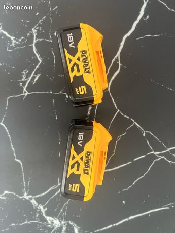 2 batteries 5ah 18V DCB184 Dewalt