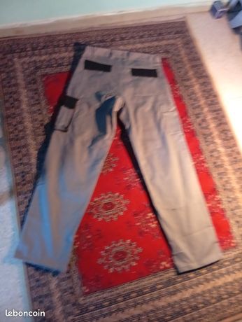 3 pantalons de travail