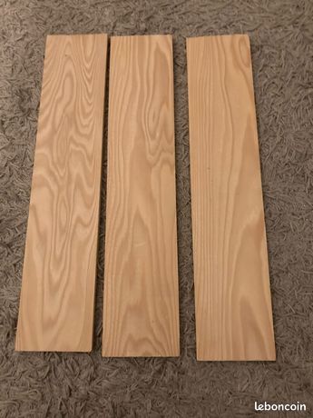 3 planches en pin 46 cm * 95 cm épaisseur 08 cm