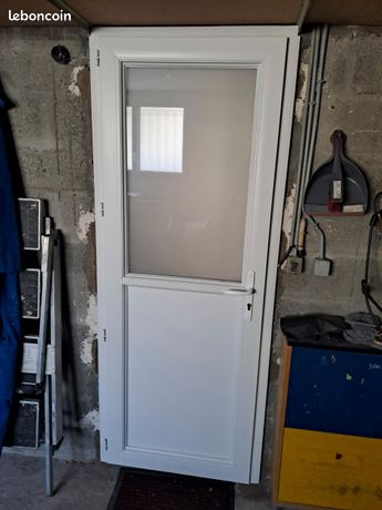 3 portes pvc avec vitrage opaque