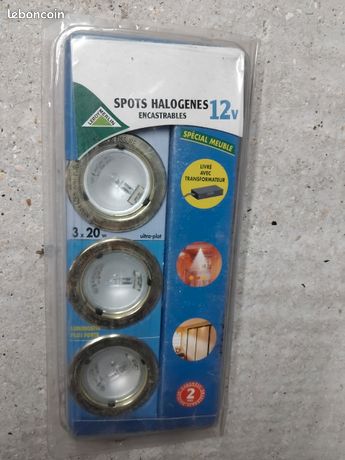 3 spots halogènes