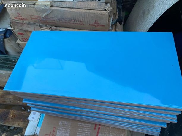 30 Carreaux carrelage bleu brillant décoratif 20x40