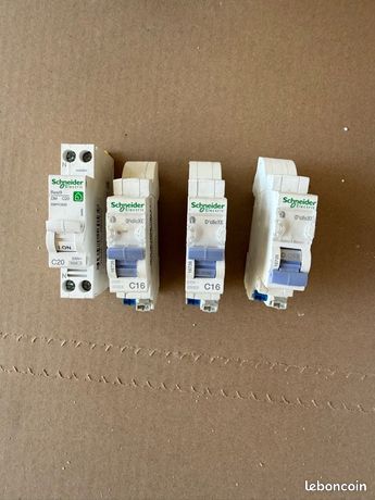 4 Disjoncteur Schneider
