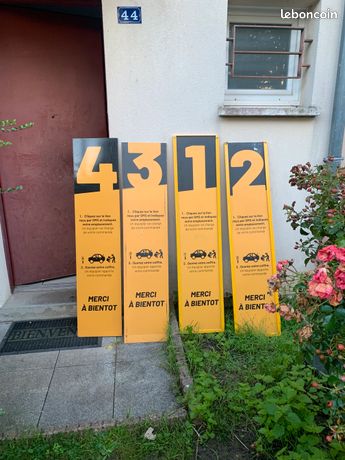 4 panneaux de signalisation pour commerce où décoration