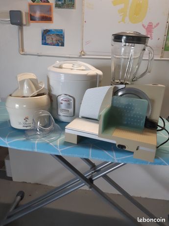 4 petits électroménagers