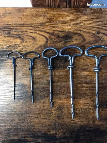 5 anciennes vrilles à bois