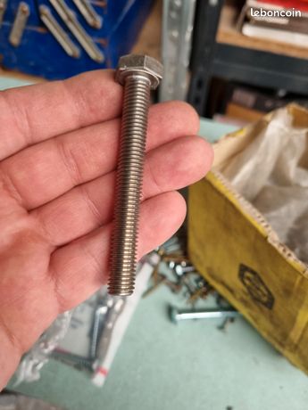 5 boites de vis m10 inox