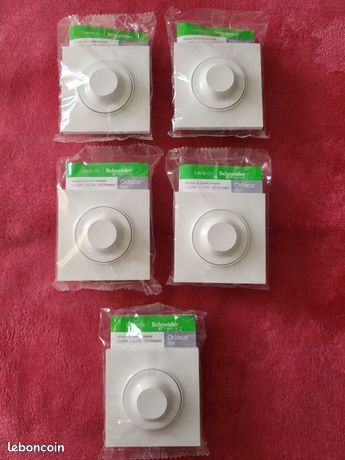 5 variateurs schneider odace neuf
