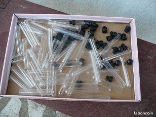 50 Tubes 5 ml laboratoire avec bouchons