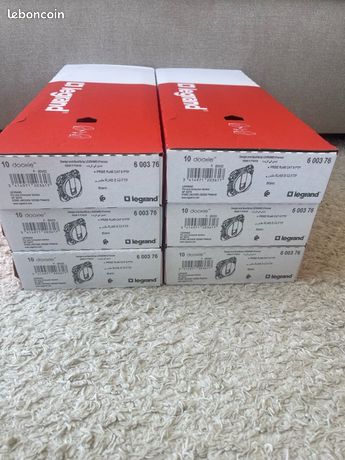 60 mécanismes RJ45 dooxie Legrand 600376