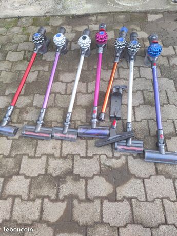 7 aspirateur Dyson7 aspirateur Dyson 5 fonctionnel 2 pour pièces5 fonctionnels les autres 6 brosse support chargeur manchon batterie pas d'envoi 60 le pas d'envoi7
