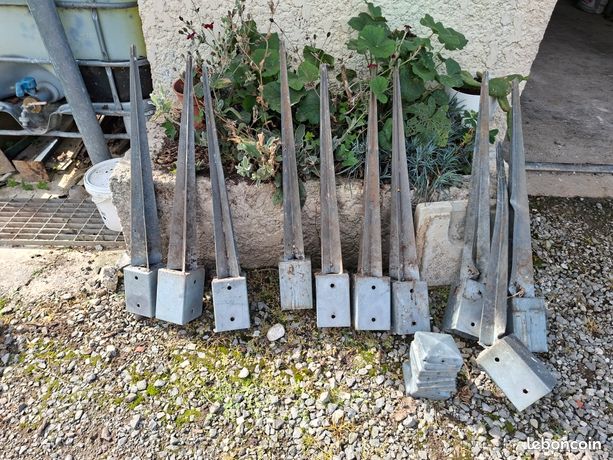 7 supports piquets de clôture en tôle galvanisé