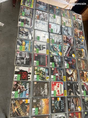 70 jeux PS3 et 15 jeux XBox360 plus 2 Xbox 360 et une PS3