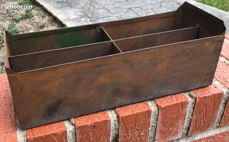 9 casiers en métal pour rangement