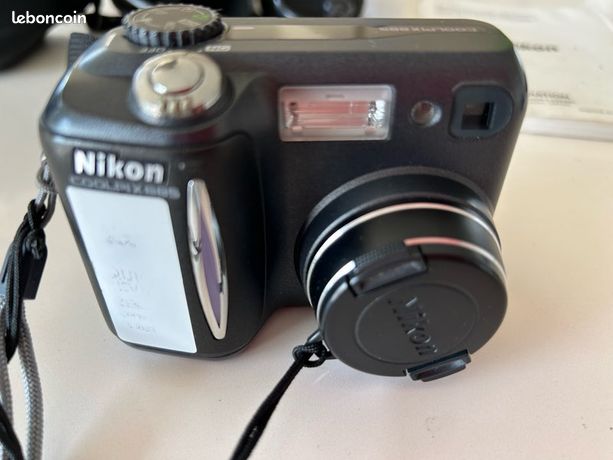 Appareil photo numérique Nikon Coolpix 885