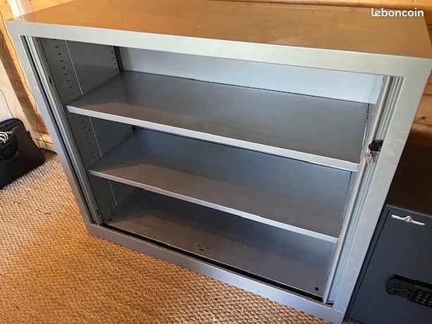 A vendre amoires de bureau