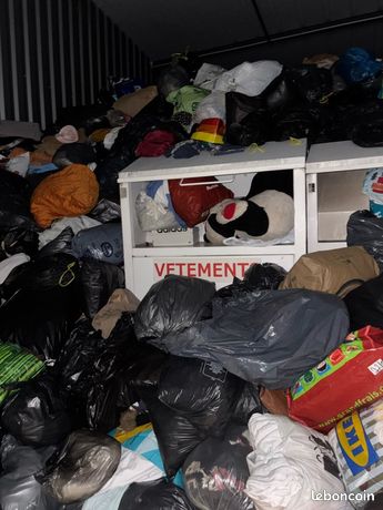 Environ 30 tonne de frip original