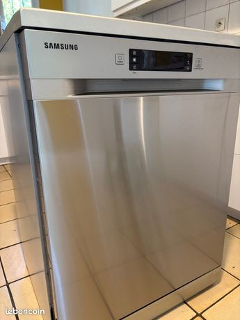 À vendre lave-vaisselle Samsung DW60M6050FS pose libre inox 14 couverts