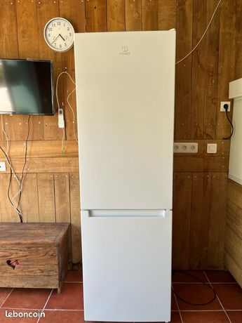 réfrigérateur /congélateur Indesit