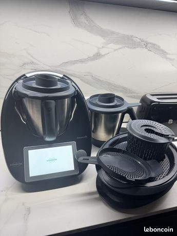 Thermomix TM6 Édition Noire comme neuf avec 2 bols